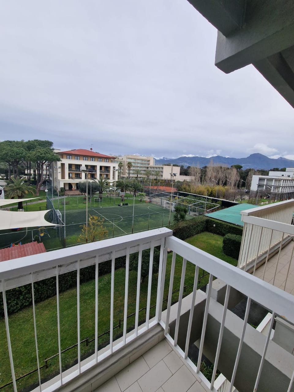 Property building, Natural landscape, Balcony/Terrace, Mountain view