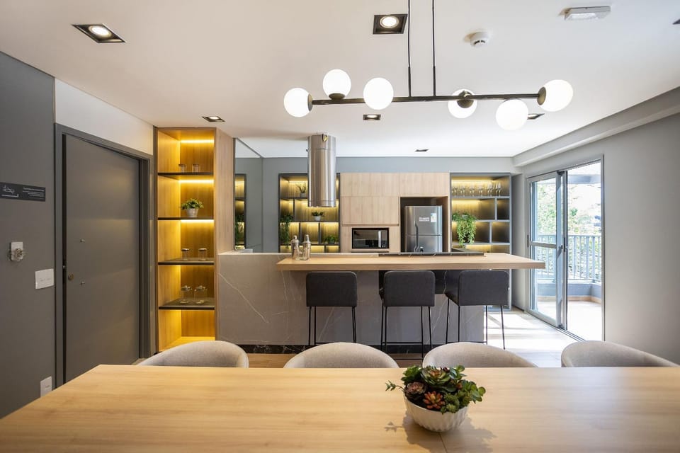 Business facilities, Area and facilities
