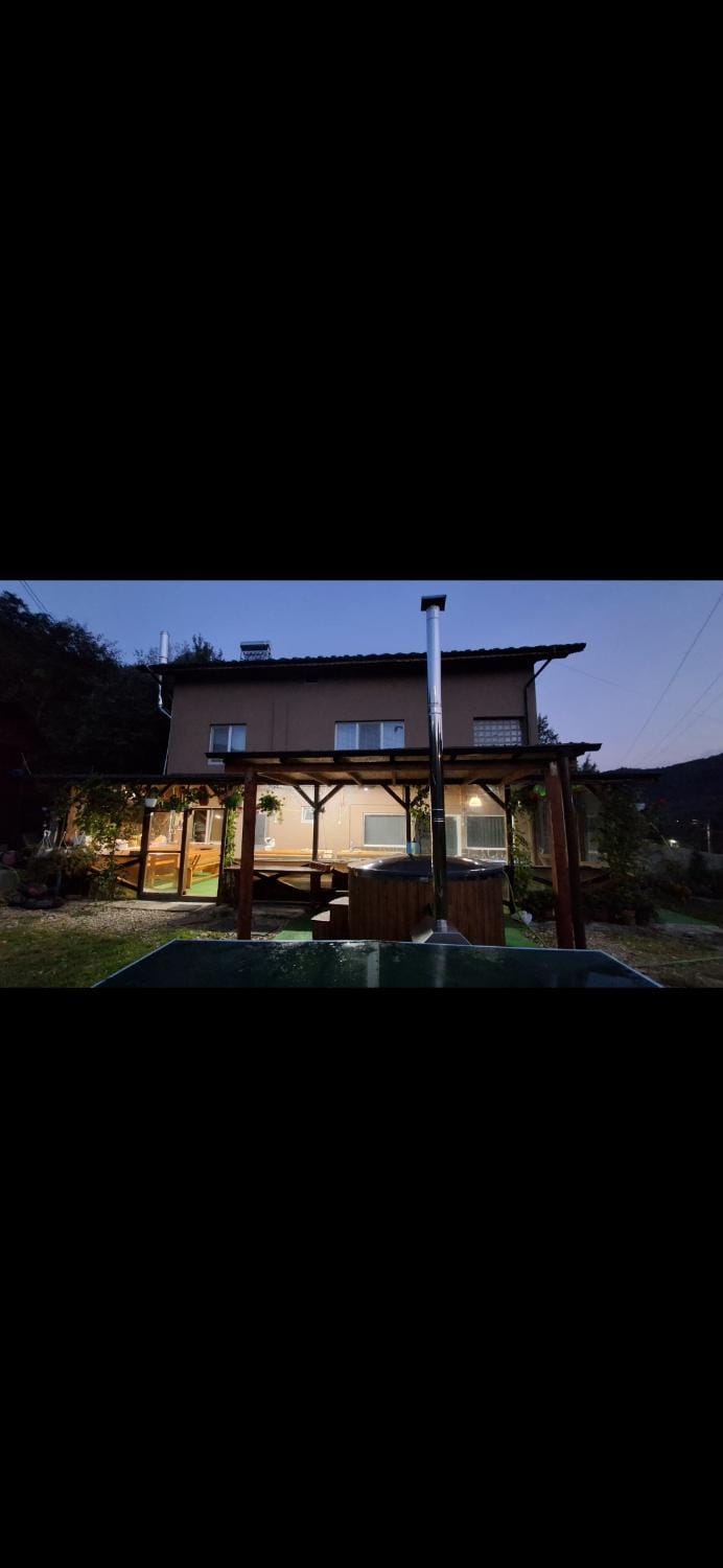 Casa Galeata House in Prahova, Romania