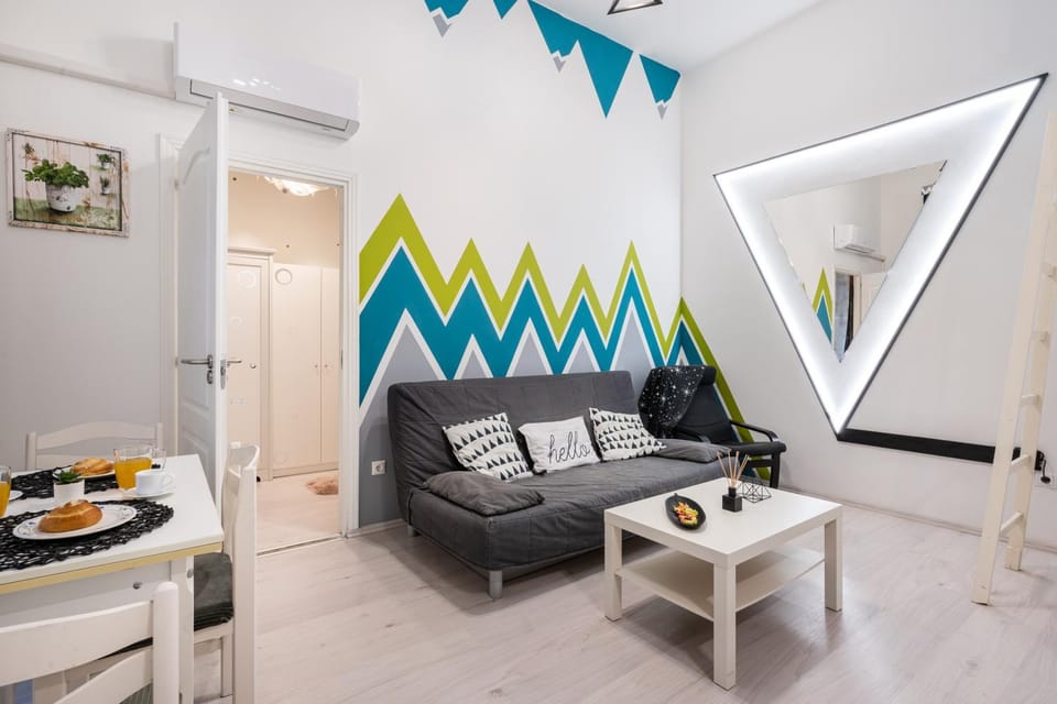 Living room, Dining area, locker, air conditioner