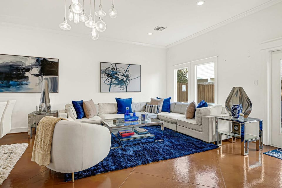 3BR 2,5BA Holiday Home with Power, Wifi & Hot Tub Villa in Houston