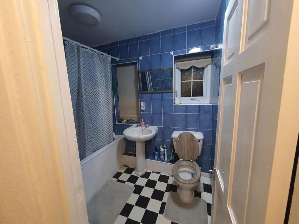 Double Bedroom WA Greater Manchester Bed and Breakfast in England
