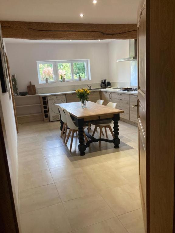 Communal kitchen, kitchen
