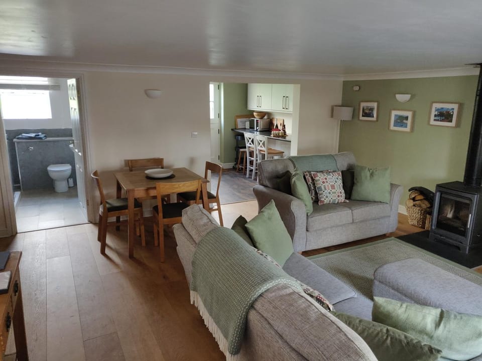 Weavers Cottage House in Nolton and Roch