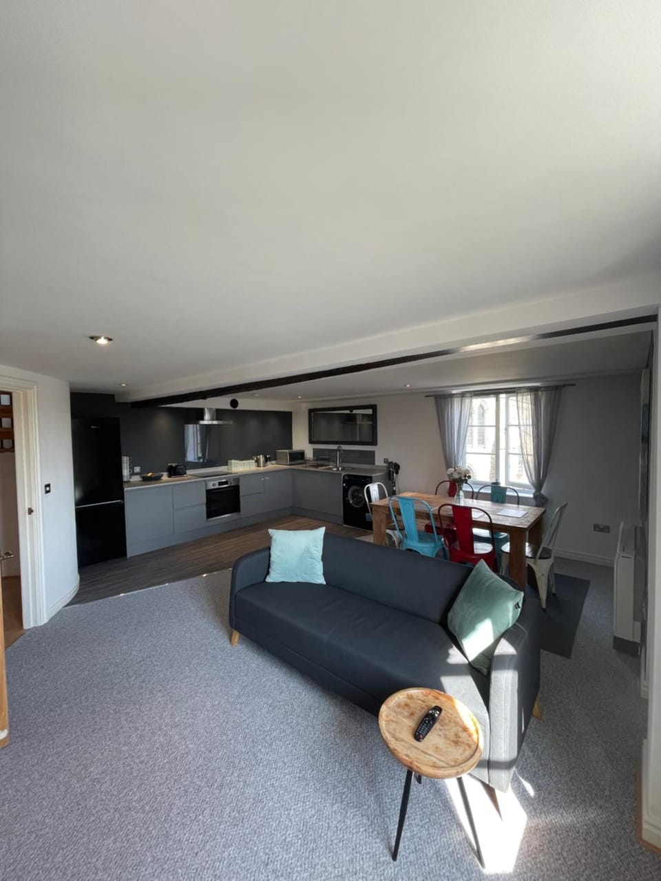 Kitchen or kitchenette, Living room, Seating area, Dining area