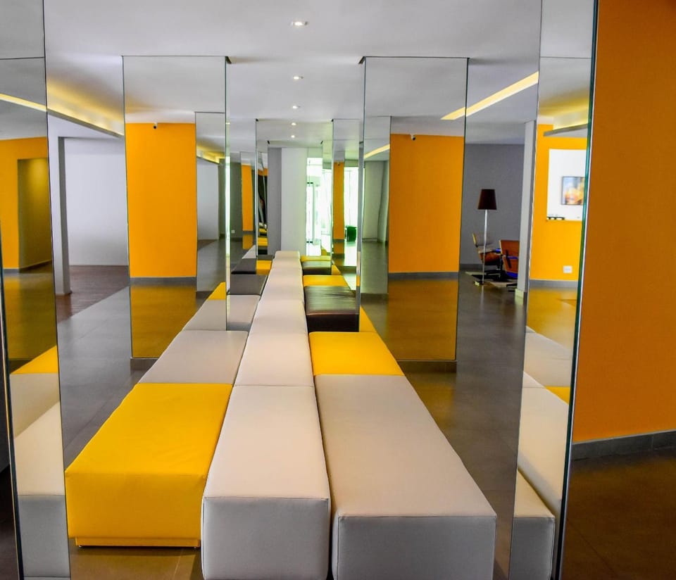 Communal lounge/ TV room