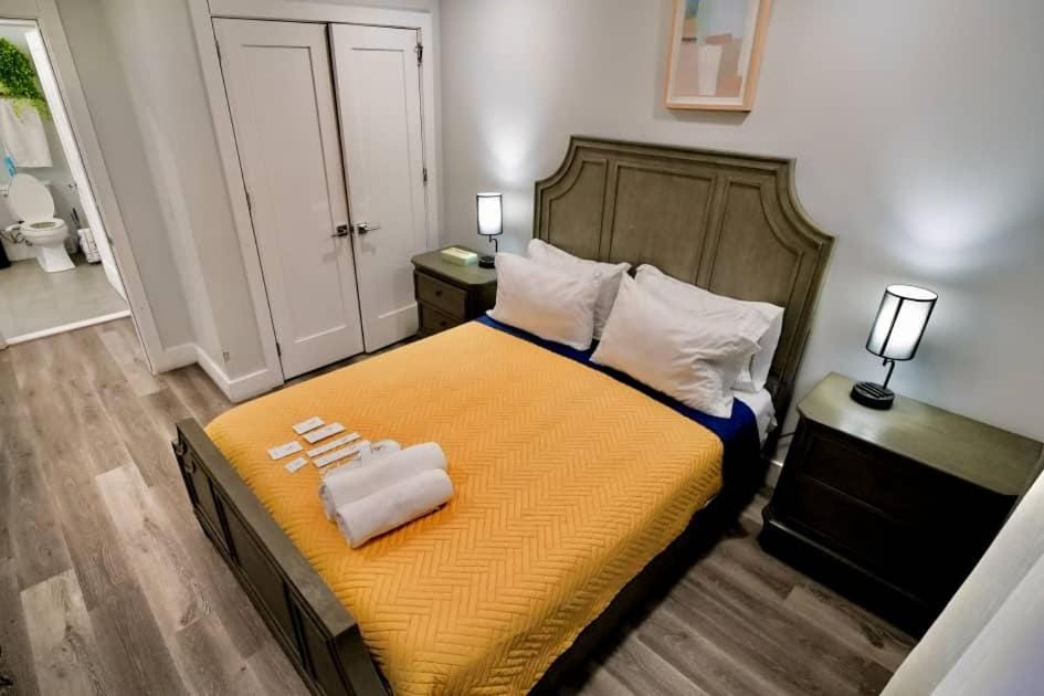 The Modern Suite - 2BR Close to NYC Apartment in Paterson