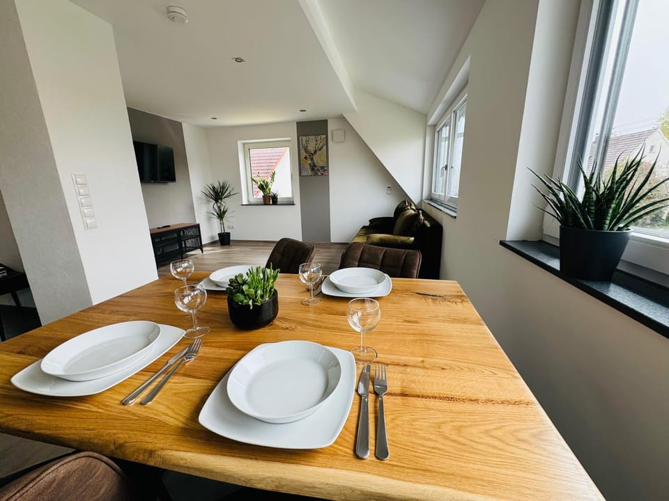 Seating area, Food