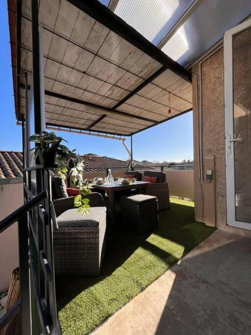 View (from property/room), Balcony/Terrace