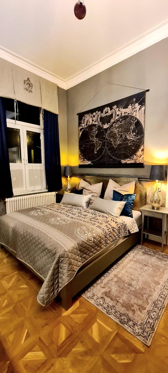 Bed, Bedroom