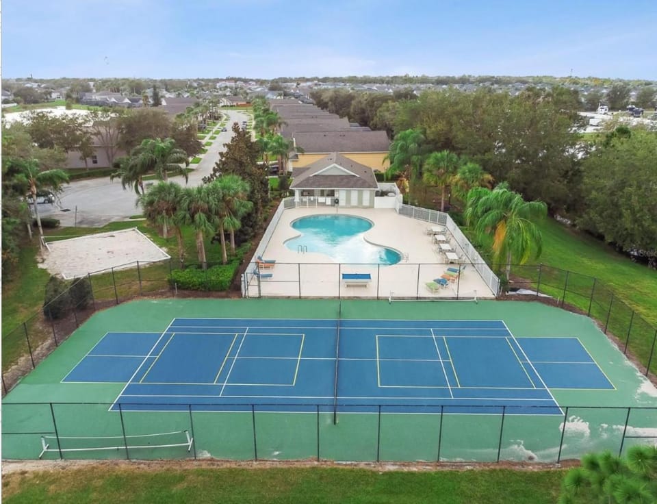 Tennis court