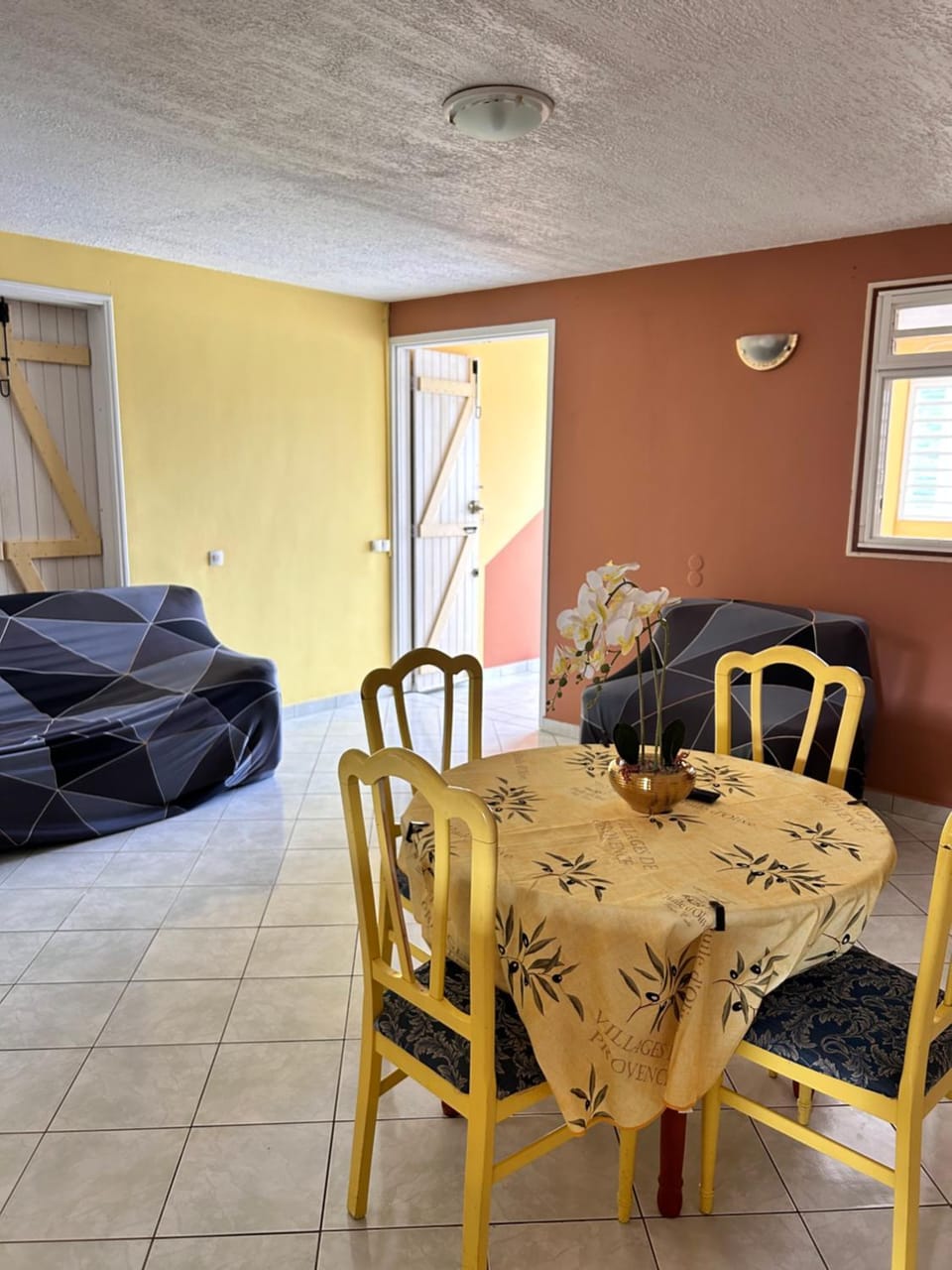Living room, Dining area