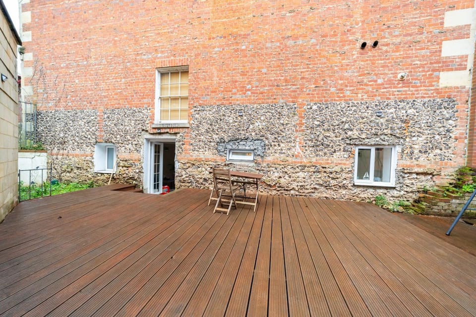 Property building, Patio, Day, View (from property/room)