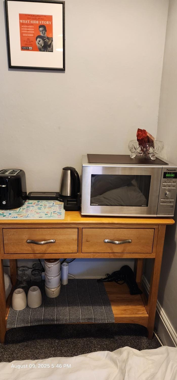 microwave, toaster