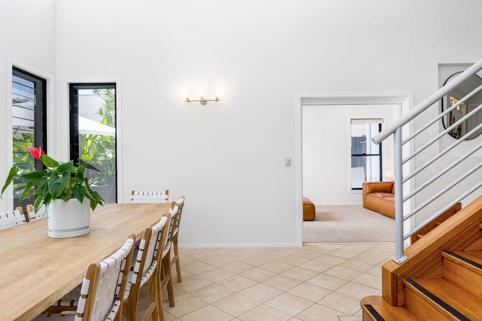 Sunset on Massinger - 60 Massinger Street House in Byron Bay