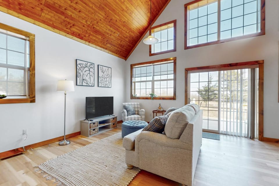 Vineyard Sanctuary House in Keuka Lake