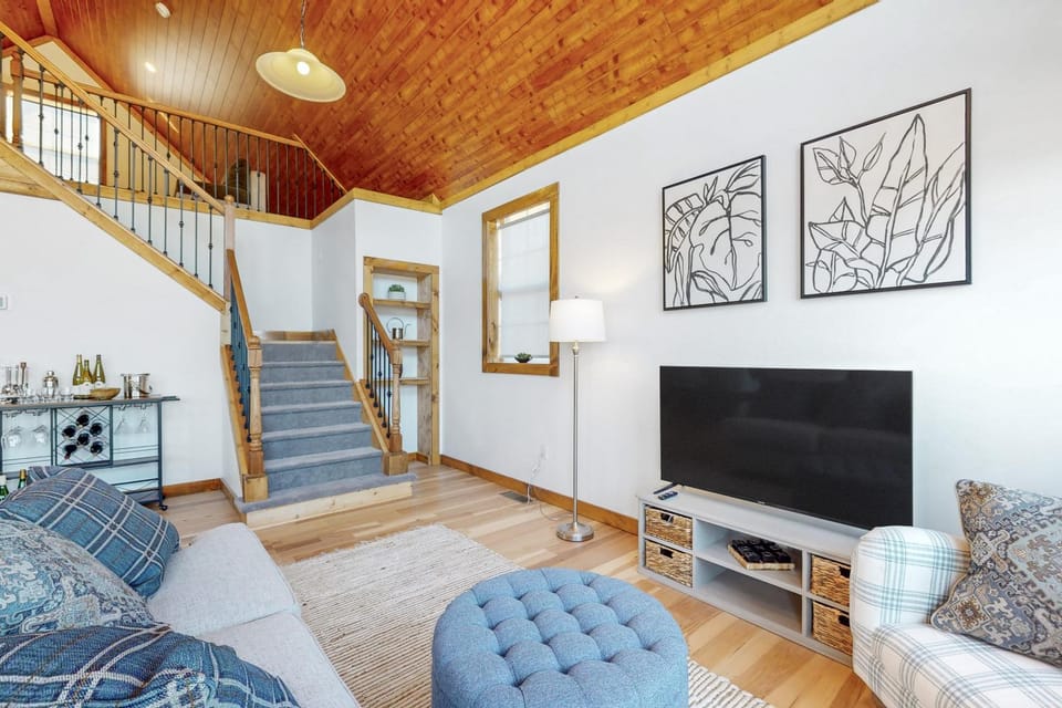 Vineyard Sanctuary House in Keuka Lake