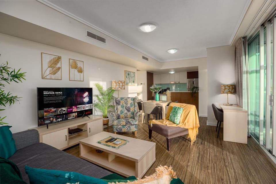 Living room, Seating area, Dining area, kitchen