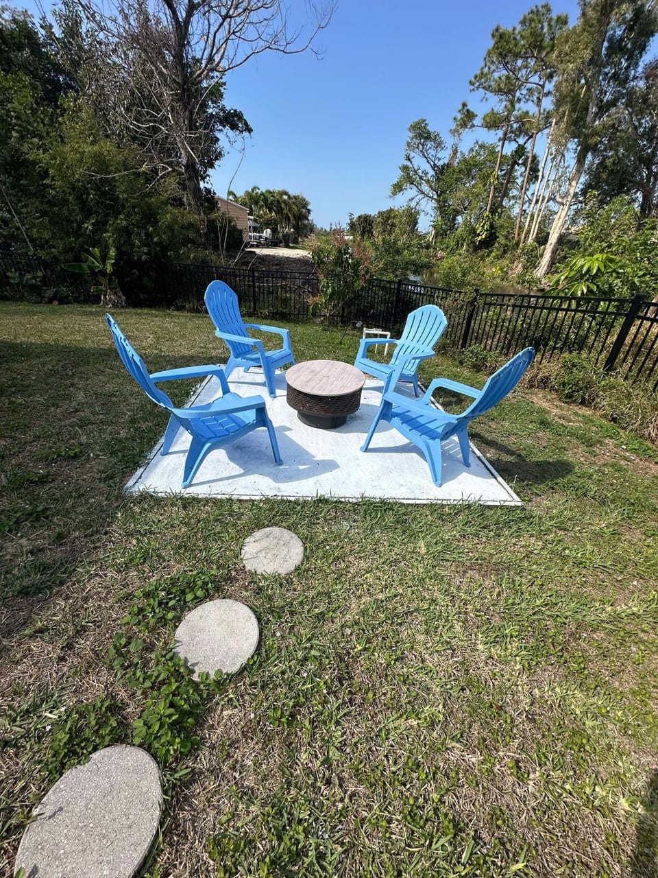 Secluded Backyard Home with Hot Tub & Pool - 3BR & 2B House in Lee County