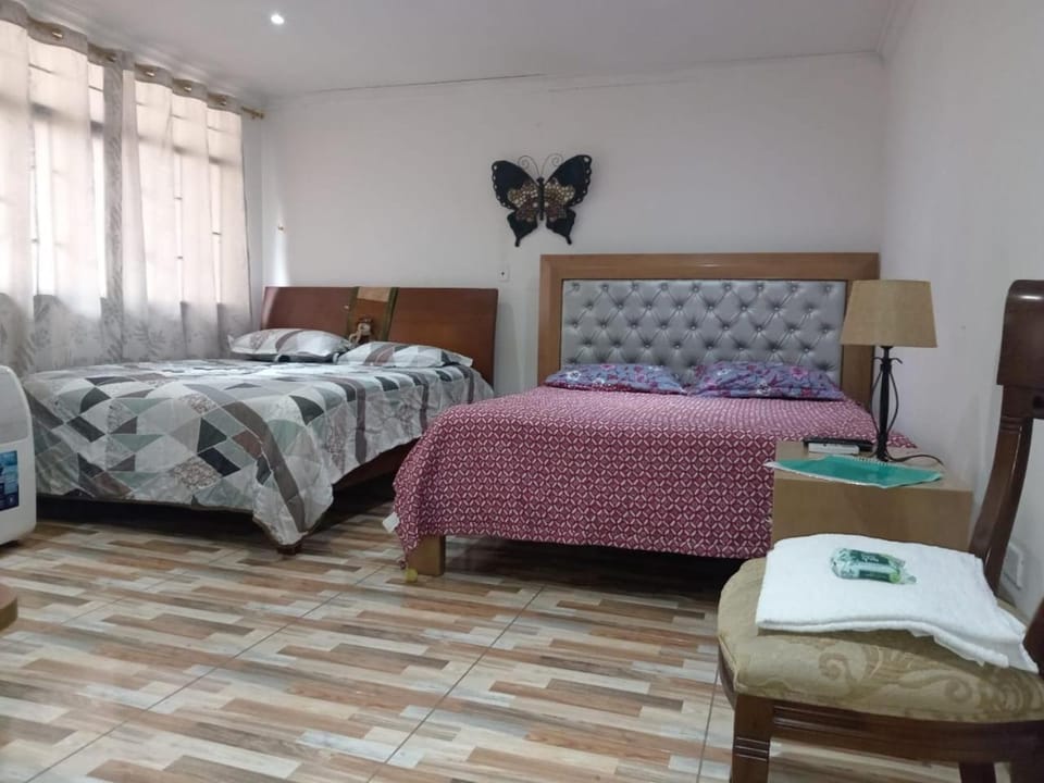 Bed, Photo of the whole room, Bedroom, air conditioner
