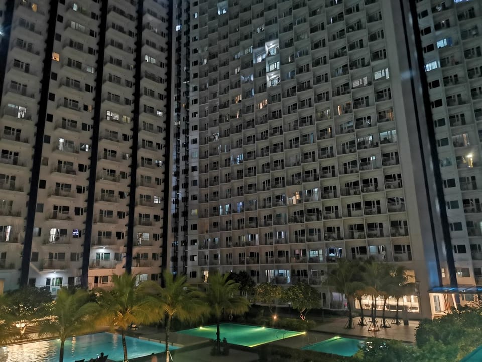 Condo unit Apartment in Makati