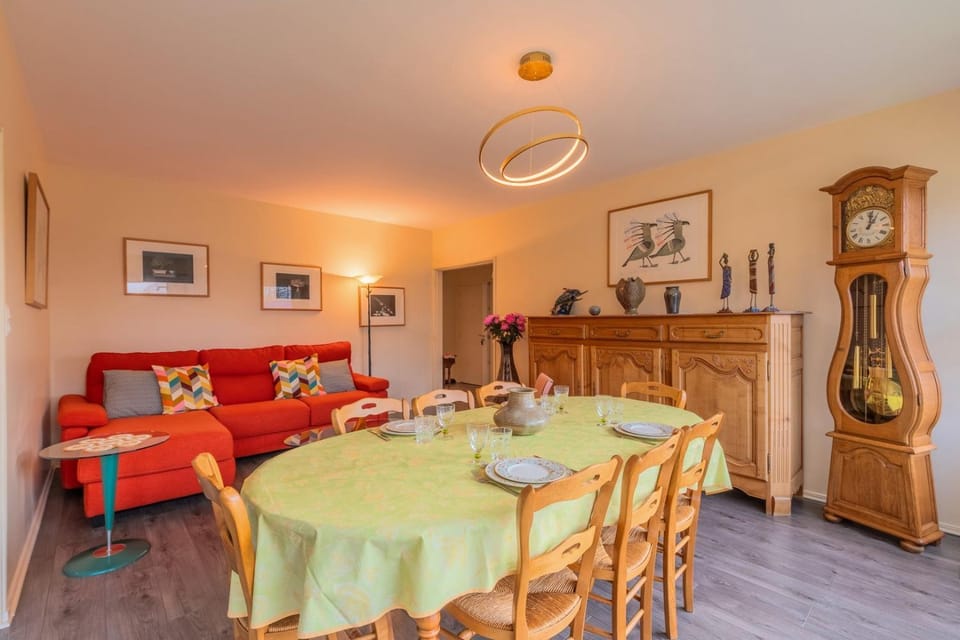 2 BR apartment with parking, 5 minutes from Lille Apartment in Lille