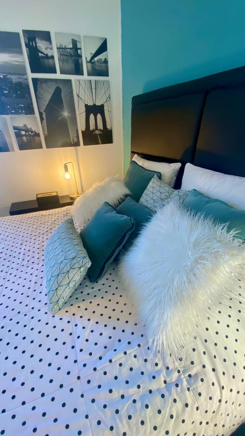 Bed, Bedroom
