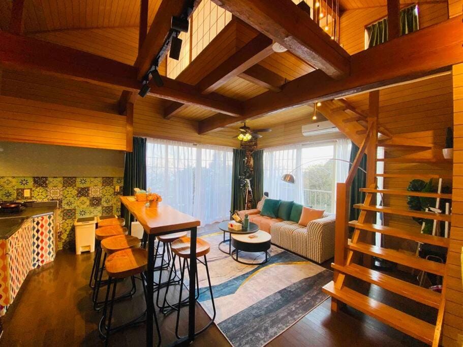 Living room, Seating area, Dining area