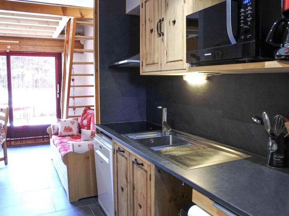 Studio cabine centre Morzine, 6 pers, terrasse, parking, wifi - FR-1-524-125 Cabin in Montriond