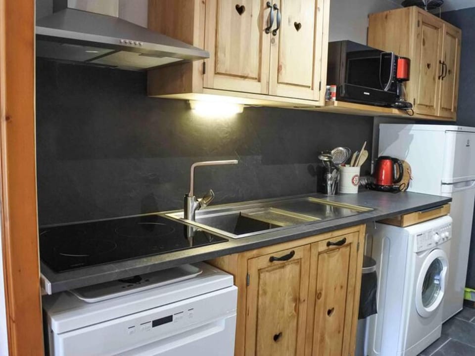 Studio cabine centre Morzine, 6 pers, terrasse, parking, wifi - FR-1-524-125 Cabin in Montriond