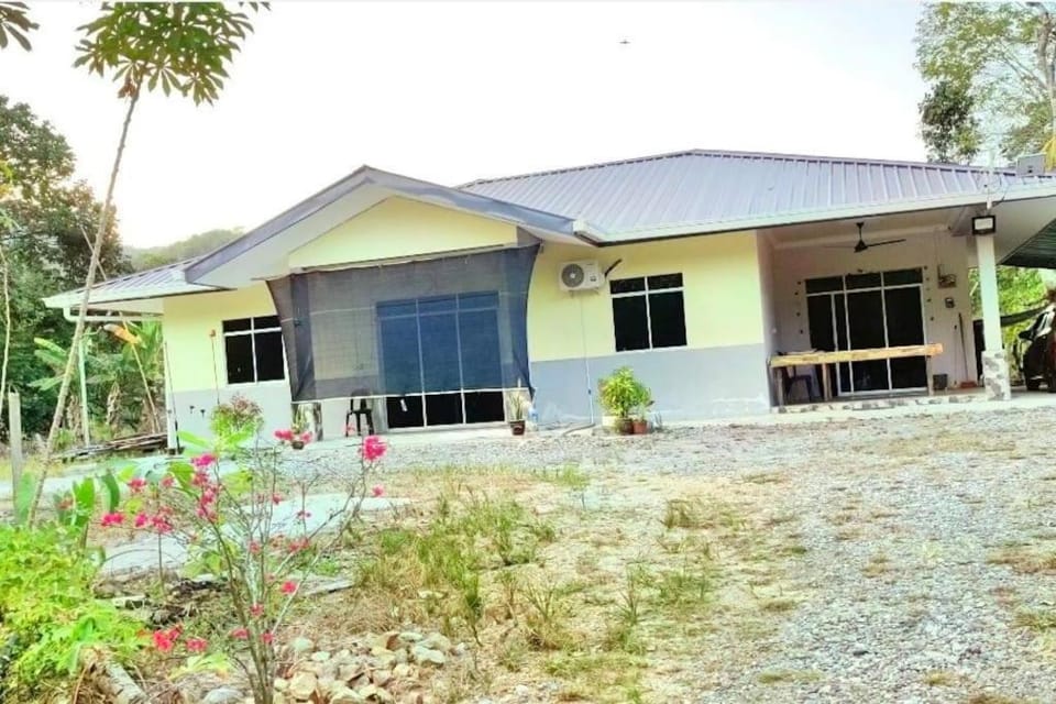 SJ Family Homestay House in Sabah