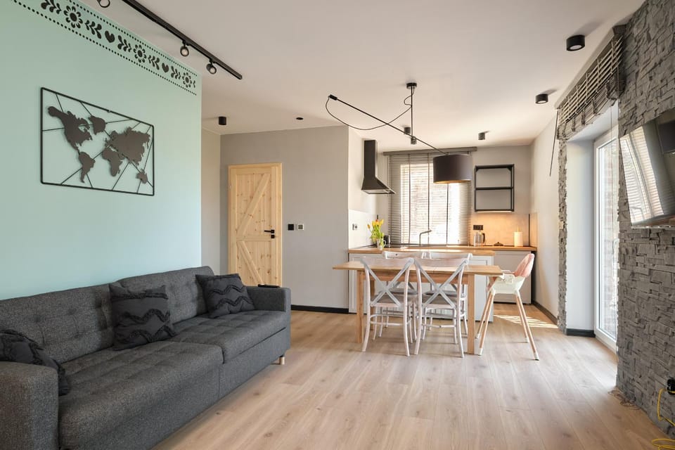 Kitchen or kitchenette, Living room, Seating area, Dining area