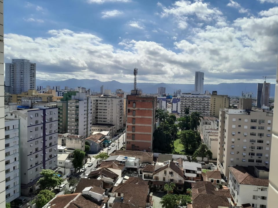 Eduardo Gimenes Palazzi Apartment in Santos