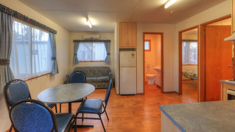 Highway Tourist Village Motel in Narrabri