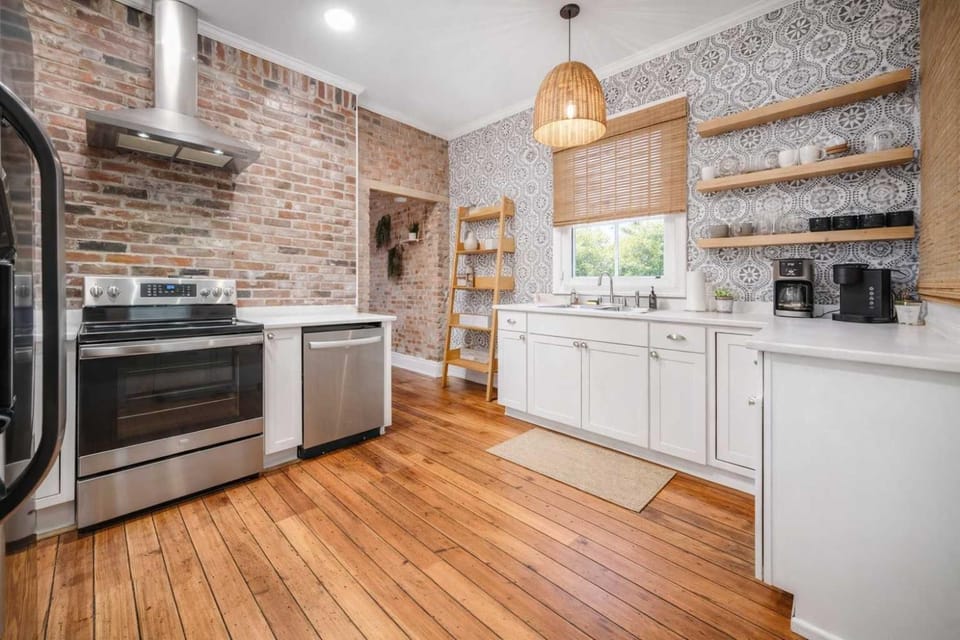 Urban Oasis Haven in St Catherine House in Jefferson County
