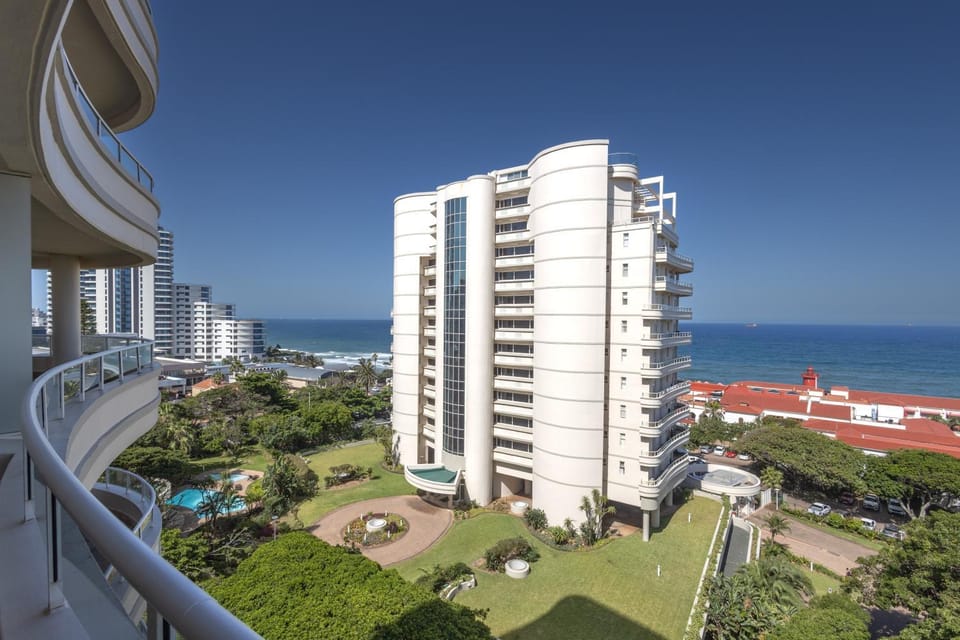 View (from property/room), Balcony/Terrace, Pool view, Sea view, Swimming pool