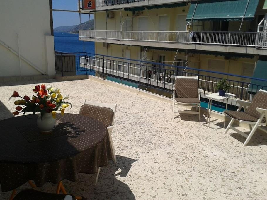 Top floor seaside apartment Apartment in Euboea