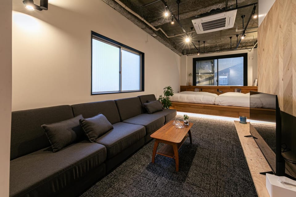 Bed, TV and multimedia, Living room, Bedroom, air conditioner