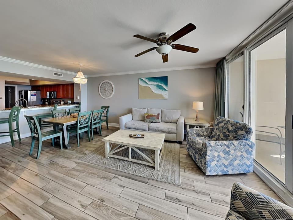 Balcony/Terrace, Kitchen or kitchenette, Living room, Seating area, Dining area, furniture