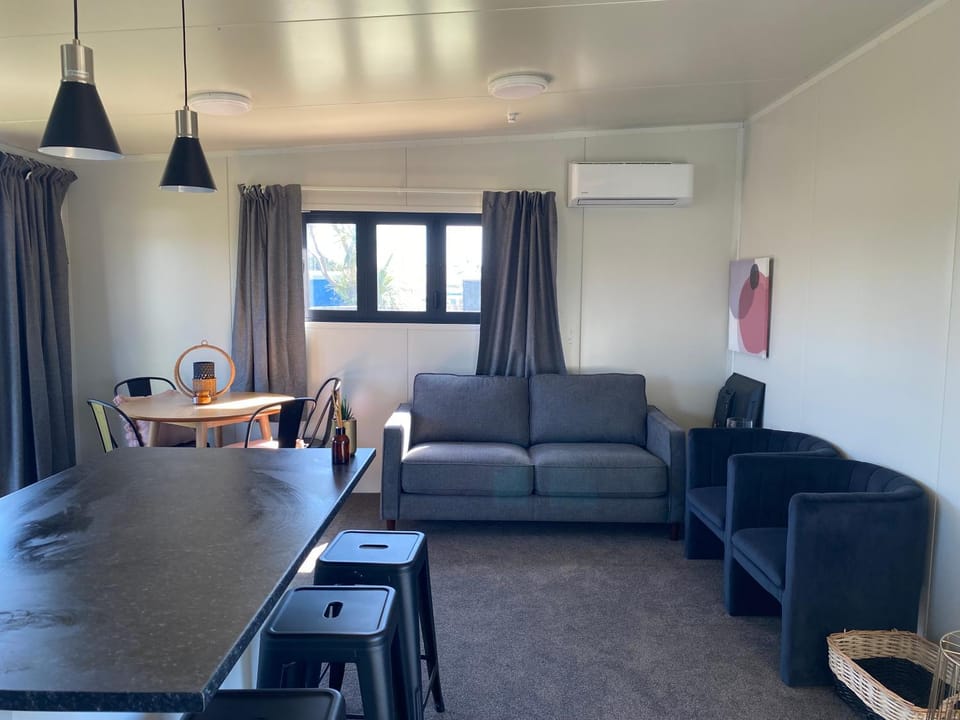 Cute little Foxton Beach bach House in Manawatū-Whanganui, New Zealand