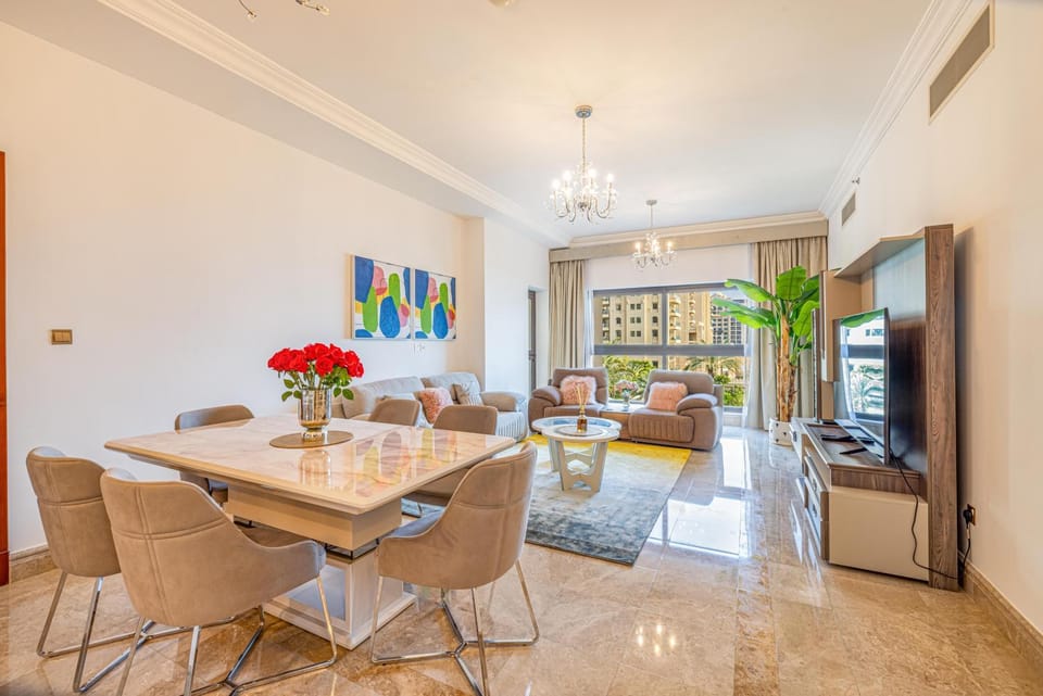 TV and multimedia, Living room, Dining area