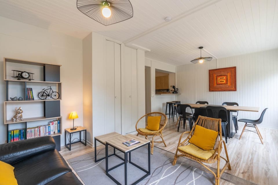 Property building, Living room