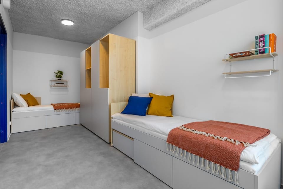 Bed, Photo of the whole room, Bedroom