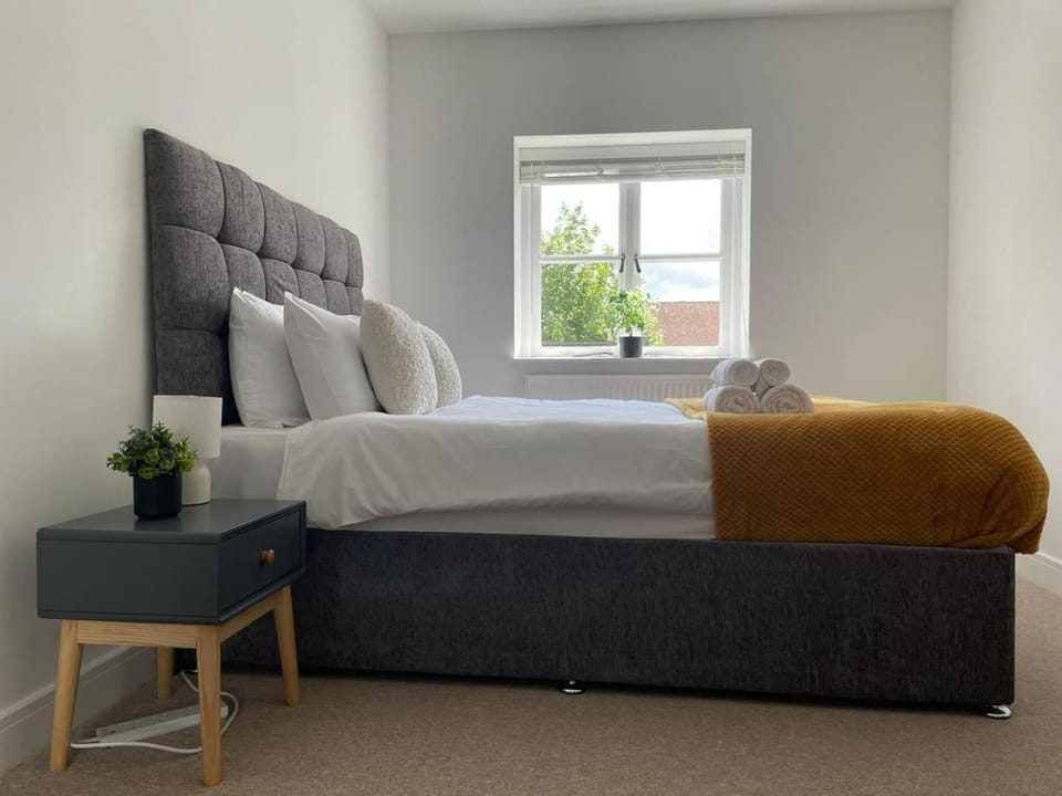 Exclusive 1 and 2 Bedroom Flats only 0,5 miles aw Apartment in Cherwell District