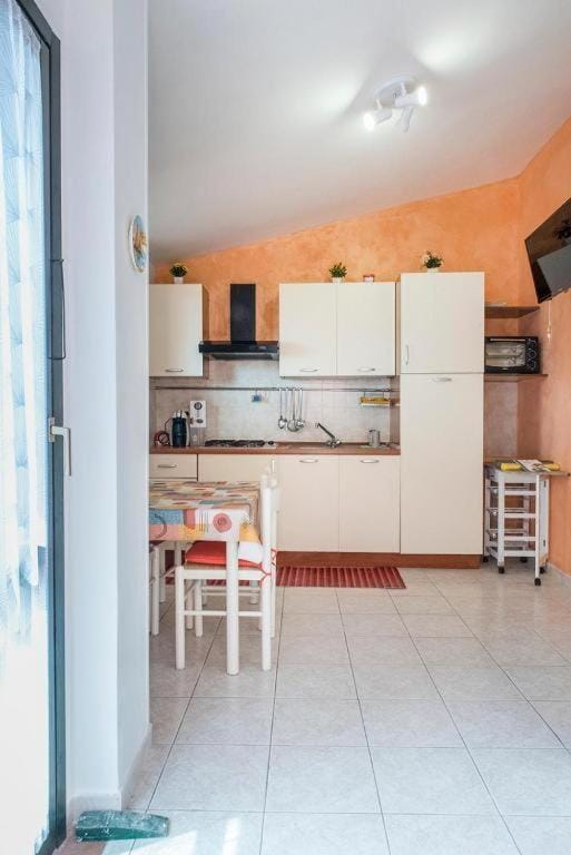 M196 - Marcelli, trilocale con terrazzo a 200mt dal mare Apartment in Marcelli