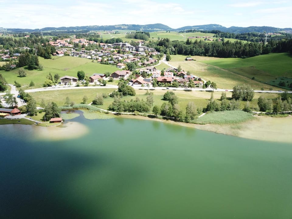 Nearby landmark, Day, Natural landscape, Bird's eye view, Lake view, Mountain view