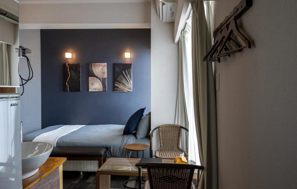 Bed, Living room, Bedroom