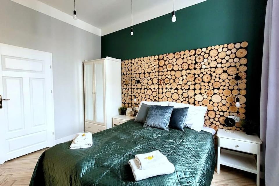 Wild & Huge comfy apartment 5 min to Main Square Apartment in Krakow