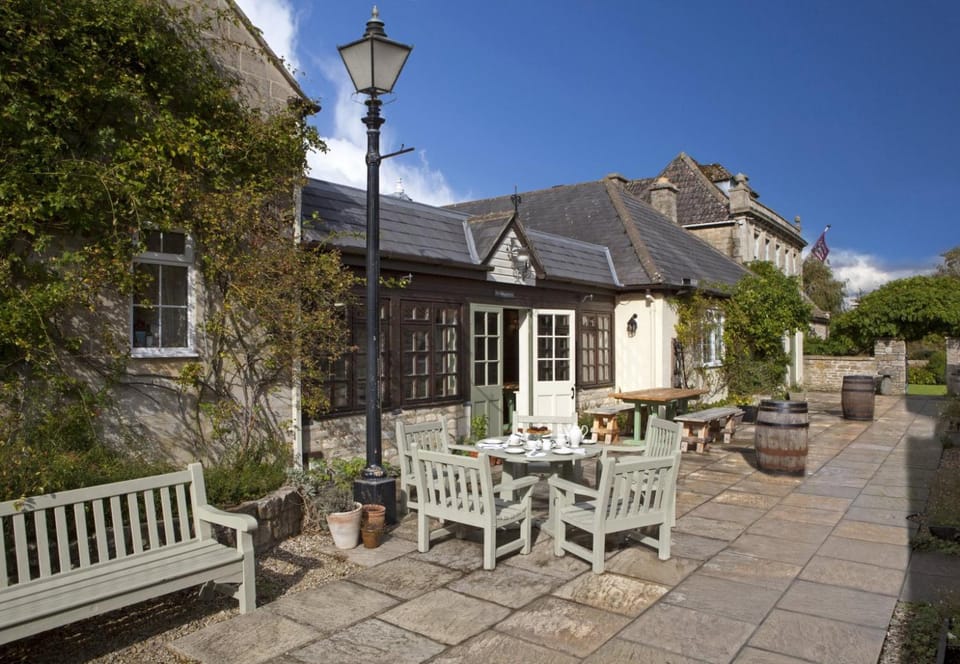 Property building, Day