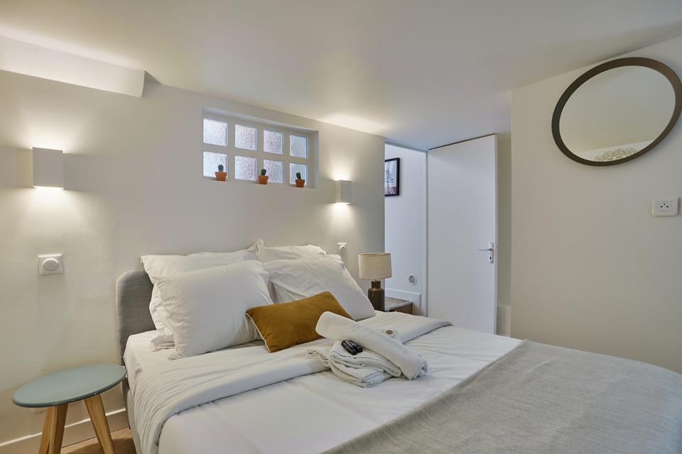 Apartment Saint Germain des prés by Studio prestige Apartment in Paris